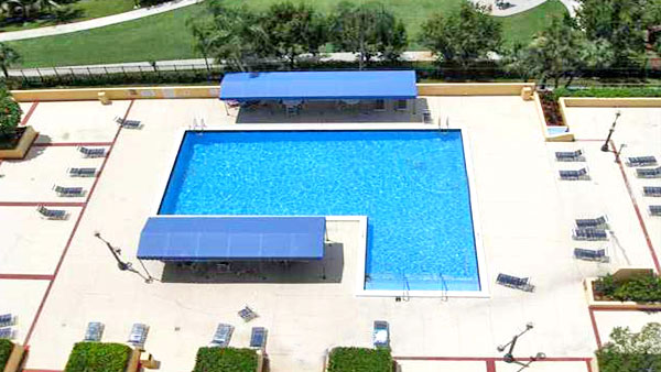 Winston Towers 600 pool